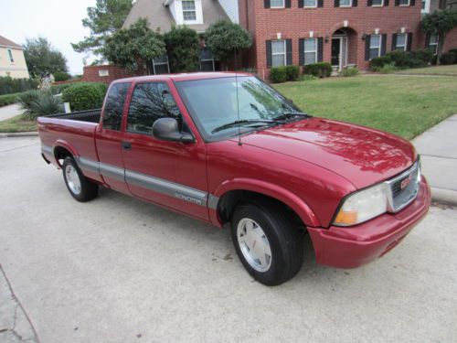 One owner 1998 gmc sonoma sle extended cab v-6