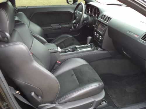 SRT 8 W/ UPGRADED EXHAUST AND DUB 22' STAGGERED WHEELS, IMMACULATE CONDITION, image 21