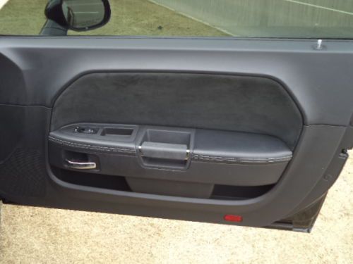 SRT 8 W/ UPGRADED EXHAUST AND DUB 22' STAGGERED WHEELS, IMMACULATE CONDITION, image 23