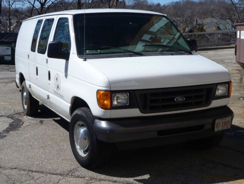 2003 ford e-250 base standard cargo van 2-door 4.2l