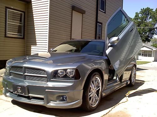 Dodge charger 2006 custom