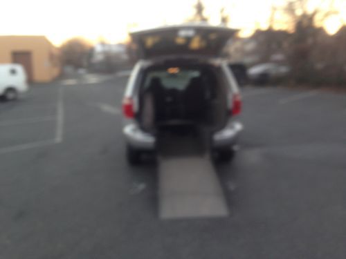 Van  wheelchair handicap dodge grand caravan sport 2003 rear entry  manuel ramp