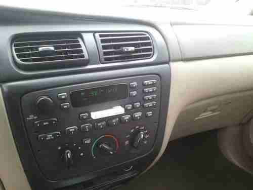 2000 Ford Taurus SE Wagon ( FFE - flexible fuel vehicle), image 9