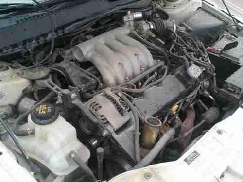 2000 Ford Taurus SE Wagon ( FFE - flexible fuel vehicle), image 14