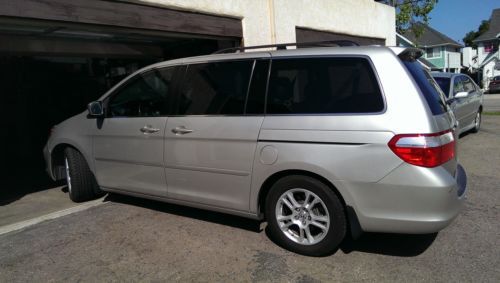 2006 honda odyssey touring mini passenger van 4-door 3.5l loaded