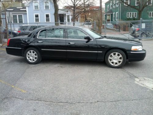 2010 lincoln town car executive l sedan 4-door 4.6l