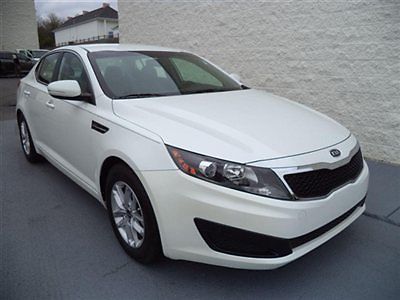 Kia optima lx low miles 4 dr sedan automatic gasoline 2.4l 4 cyl engine white