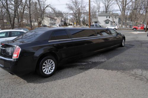 2011 Chrysler 300 LIMOUSINE 150" IMPERIAL, image 3