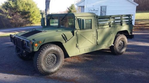 Hmmwv m998 humvee military vehicle hummer h1