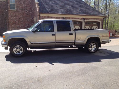 Chevrolet: silverado c/k 2500 crew cab 4x4 low miles great condition 6.5 ft bed