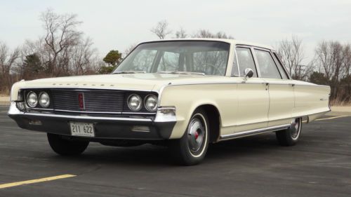 1965 chrysler newport town sedan