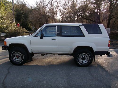 1987 toyota 4runner dlx sport utility 2-door 2.4l, no reserve, nice, unmolested