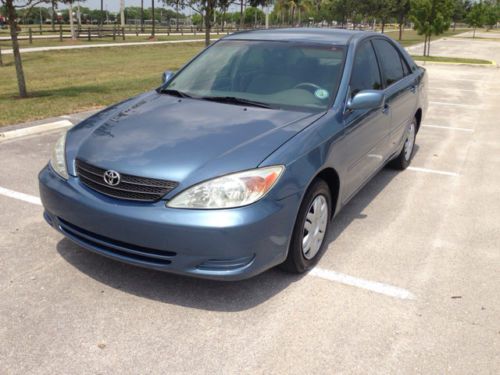 Florida camry le super low mile well maintained new battery runs great