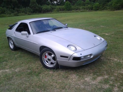 ------------ 1987 porsche 928 s4 ---------very good condition ----------