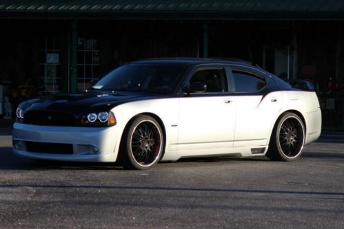 2006 dodge charger srt8 supercharged sedan 4-door 6.1l