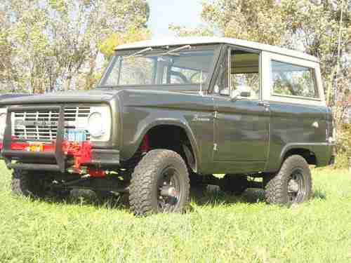 1967 FORD Bronco Wagon, image 2