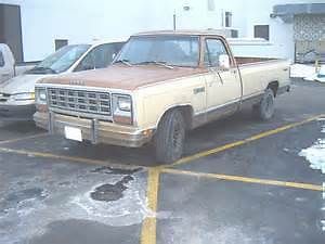 1985 dodge d150 short wheel base p/u