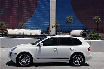 2010 porsche cayenne gts+navigation+bose+6 disc cd+bi-xenon+$91,610.00 msrp=wow