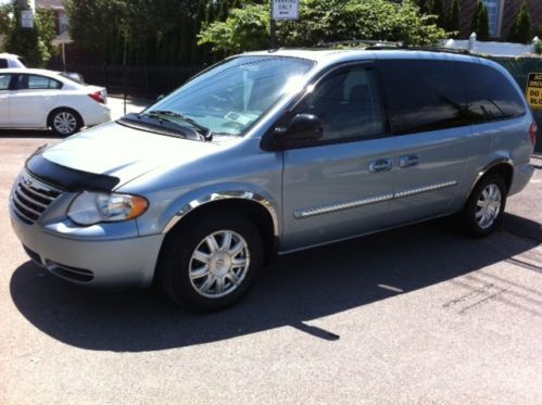 2006 chrysler town &amp; country 4dr wgn touring