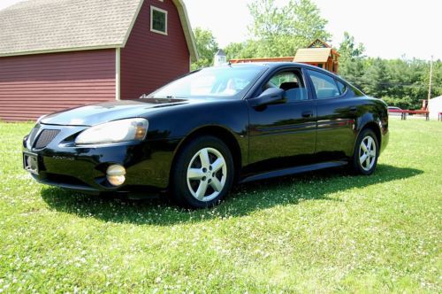 No reserve, nice clean great running 2005 pontiac grand prix, 3.8 v6, r spoiler