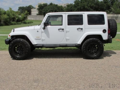 2013 wrangler sahara unlimited 4x4 lift whls tires lthr nav 11k hard top must se