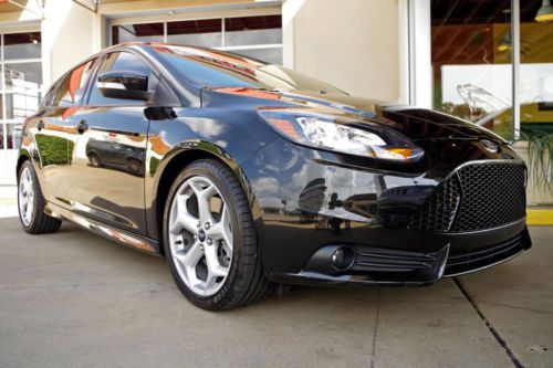 2014 ford focus st, recaro seats, sony audio, custom exhaust, navigation, more!