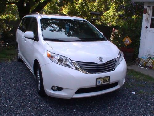 2012 sienna xle w/auto access seat panorama back camera nav bluetoothdvd10 spker