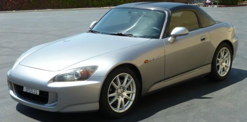 2005 honda s2000 with mugen hardtop and challenge exhaust