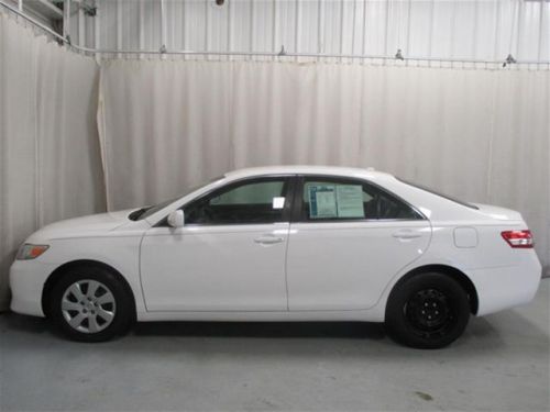 2011 toyota camry le