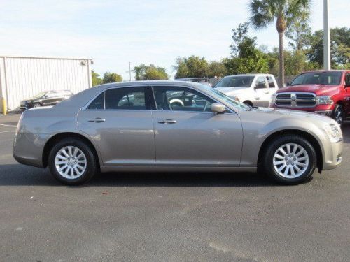 2014 chrysler 300c base