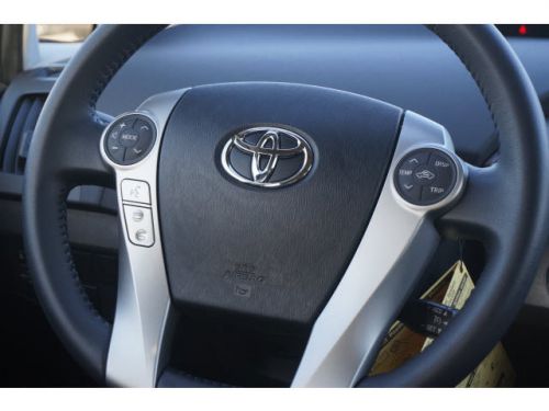 2014 toyota prius four