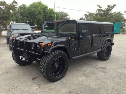 Hummer h1 2002 wagon, 24" wheels, navigation, leather seat