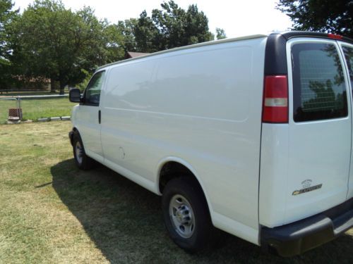 2008 chevrolet express 2500 base standard cargo van 3-door 4.8l