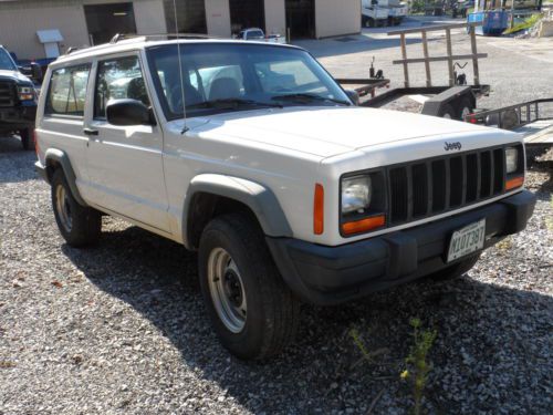 1998 jeep cherokee se sport utility 2-door 4.0l