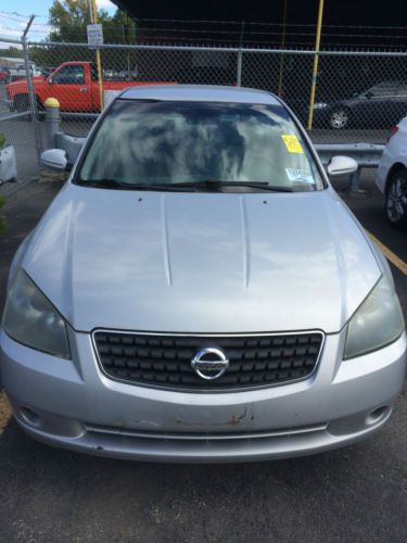 2005 nissan altima s sedan 4-door 2.5l