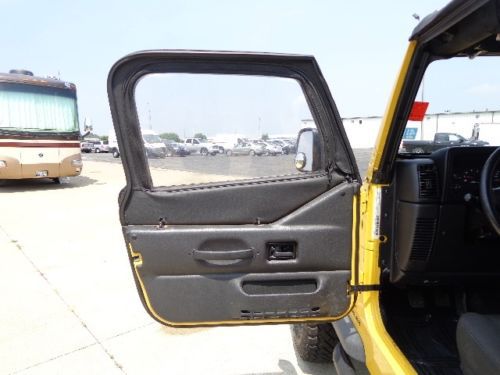 SE Manual SUV 2.4L 2 inch Lift 33 inch tires only 38k miles, US $17,000.00, image 13