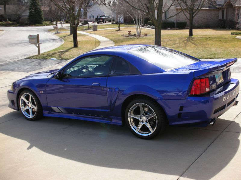 2003 ford mustang