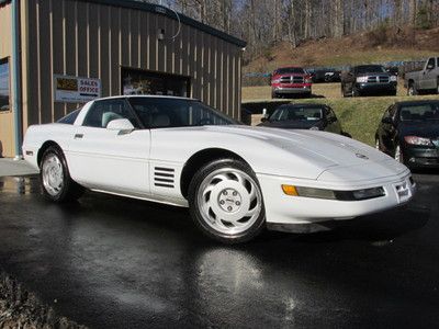 Chevy corvette, white on white, automatic, 5.7 v-8, one of 14,604 coupes in '92