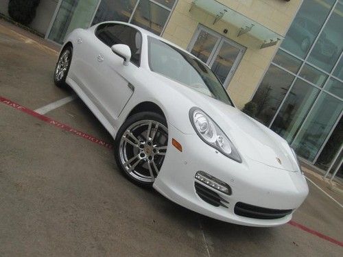 Clean one owner, premium pkg plus, bose audio pkg, porsche entry &amp; drive