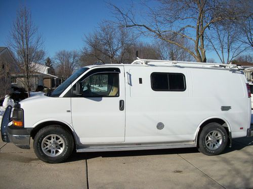 2006 gmc savana white cargo conversion tourer hauler truck van new wheels tires!