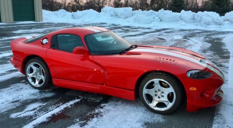 2002 dodge viper gts