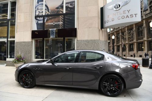 2023 maserati ghibli modena q4