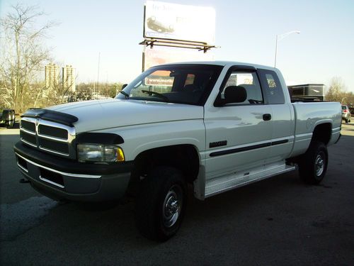 2001 dodge 2500 4x4 quad cab 24 valve cummins turbo diesel !!