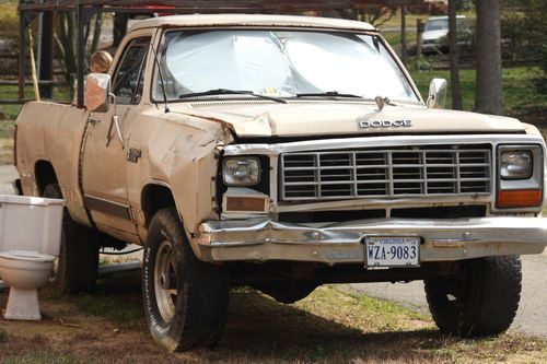 Dodge w 100  power ram 4x4 pickup truck