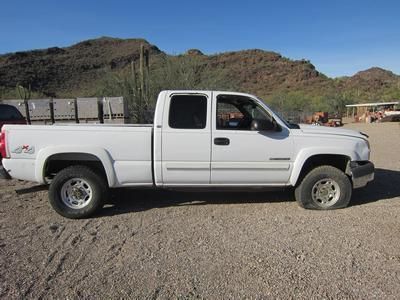 2005 chevrolet silverado 2500 hd ls extended cab pickup 4-door 6.0l 4x4