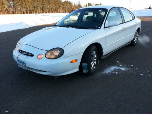 ~~3 day no reserve 1999 ford taurus se sedan~~