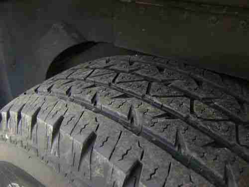 2001 Chevrolet Suburban 1500 4x4 SUV. NO Reserve, image 11