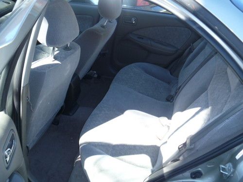 2002 nissan sentra gxe sedan 4-door 1.8l