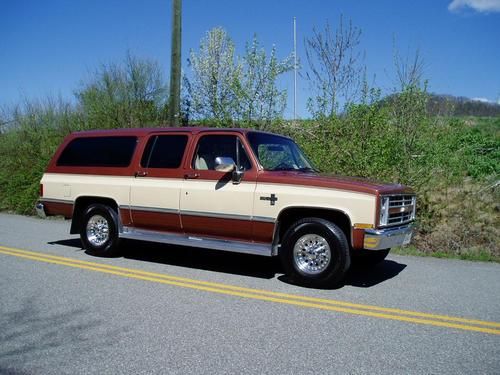 1987 chevrolet suburban silverado 20 . the best you will find . 454 v8. rear a/c