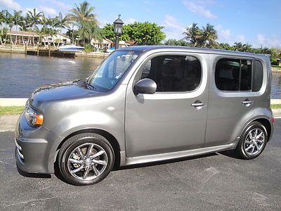 11 nissan cube krome*auto*nav*back up cam*25k fla miles*gorgeous*great on gas